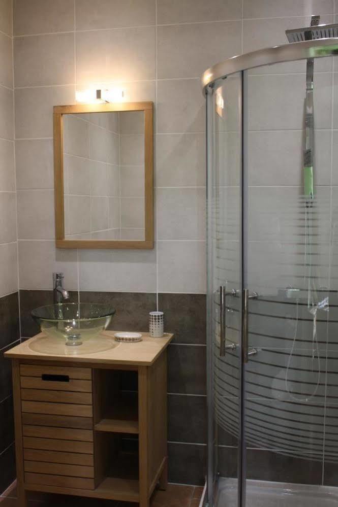 Bed and Breakfast Les Portes Du Soleil Capestang Exterior foto